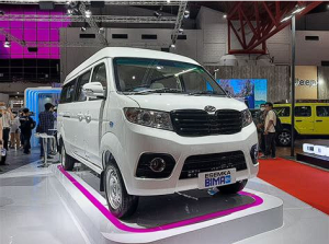 Merek Mobil buatan indonesia